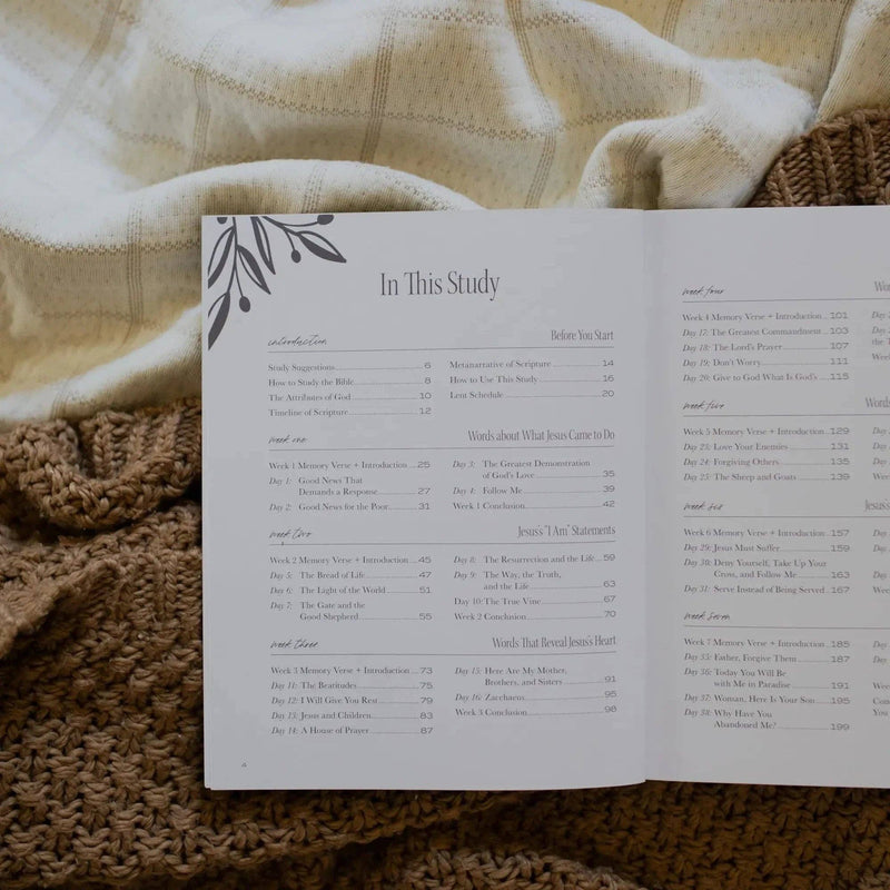 The Daily Grace Co - ‘Tis So Sweet to Trust in Jesus: A 40-Day Journey to the Cross Through the Words of Christ