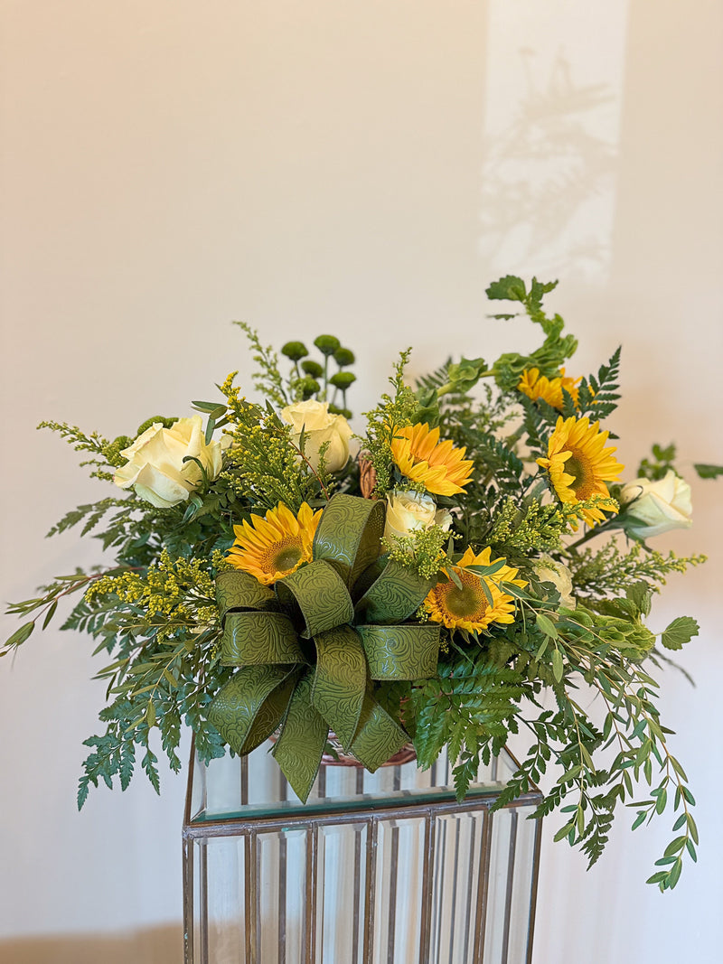 Large Fresh Cut Sympathy Basket Arrangement