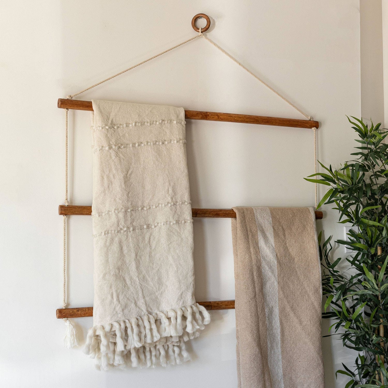 Macrame Blanket Ladder